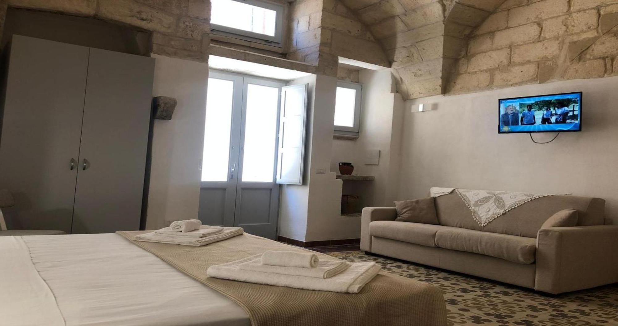 Odegos Monolocali Vico Sant'Antonio Villa Carpignano Salentino Exteriör bild