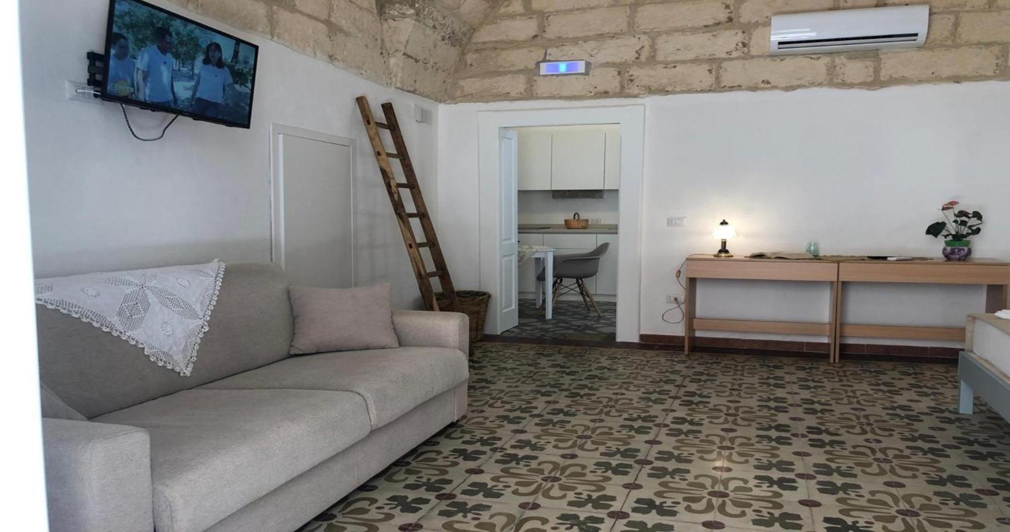 Odegos Monolocali Vico Sant'Antonio Villa Carpignano Salentino Exteriör bild