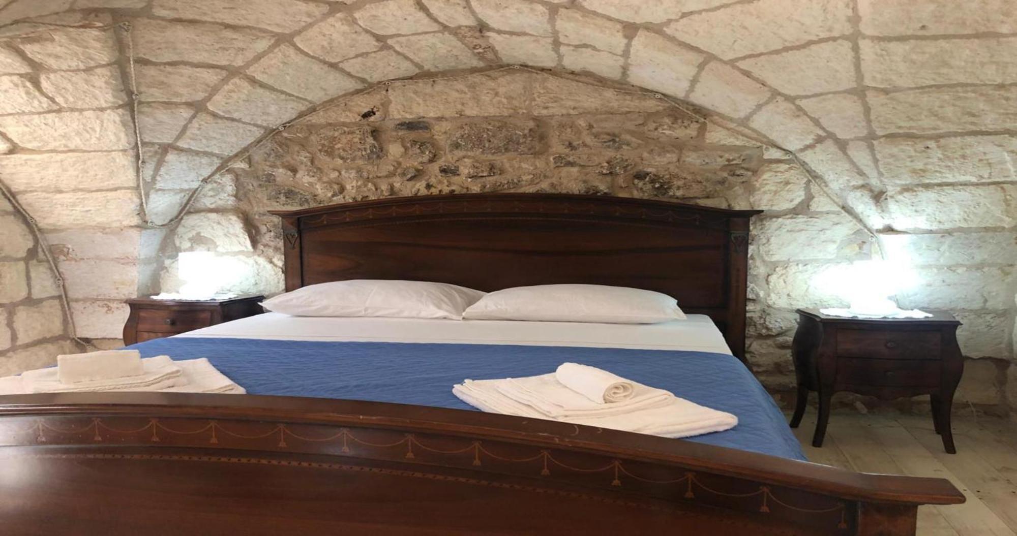 Odegos Monolocali Vico Sant'Antonio Villa Carpignano Salentino Exteriör bild
